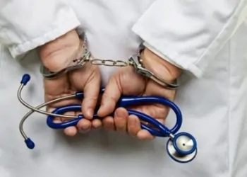 عيادات التجميل المزيفة