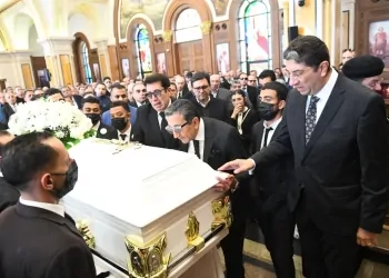 جنازة والدة هاني رمزي