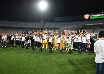 تتويج نادي الزمالك بالدوري